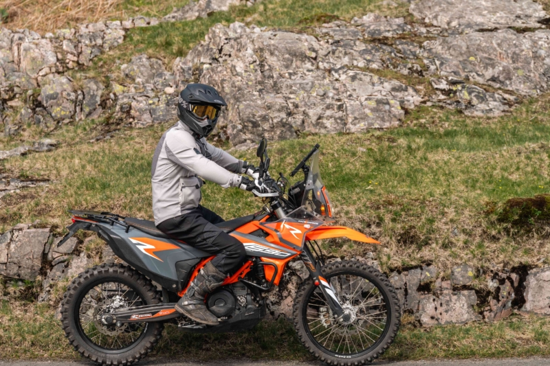 Knox Tor Armoured Shirt & Waterproof Shell - Image 24